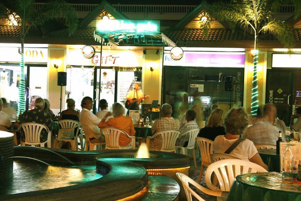 Windmill Resort Hotel Pattaya Luaran gambar