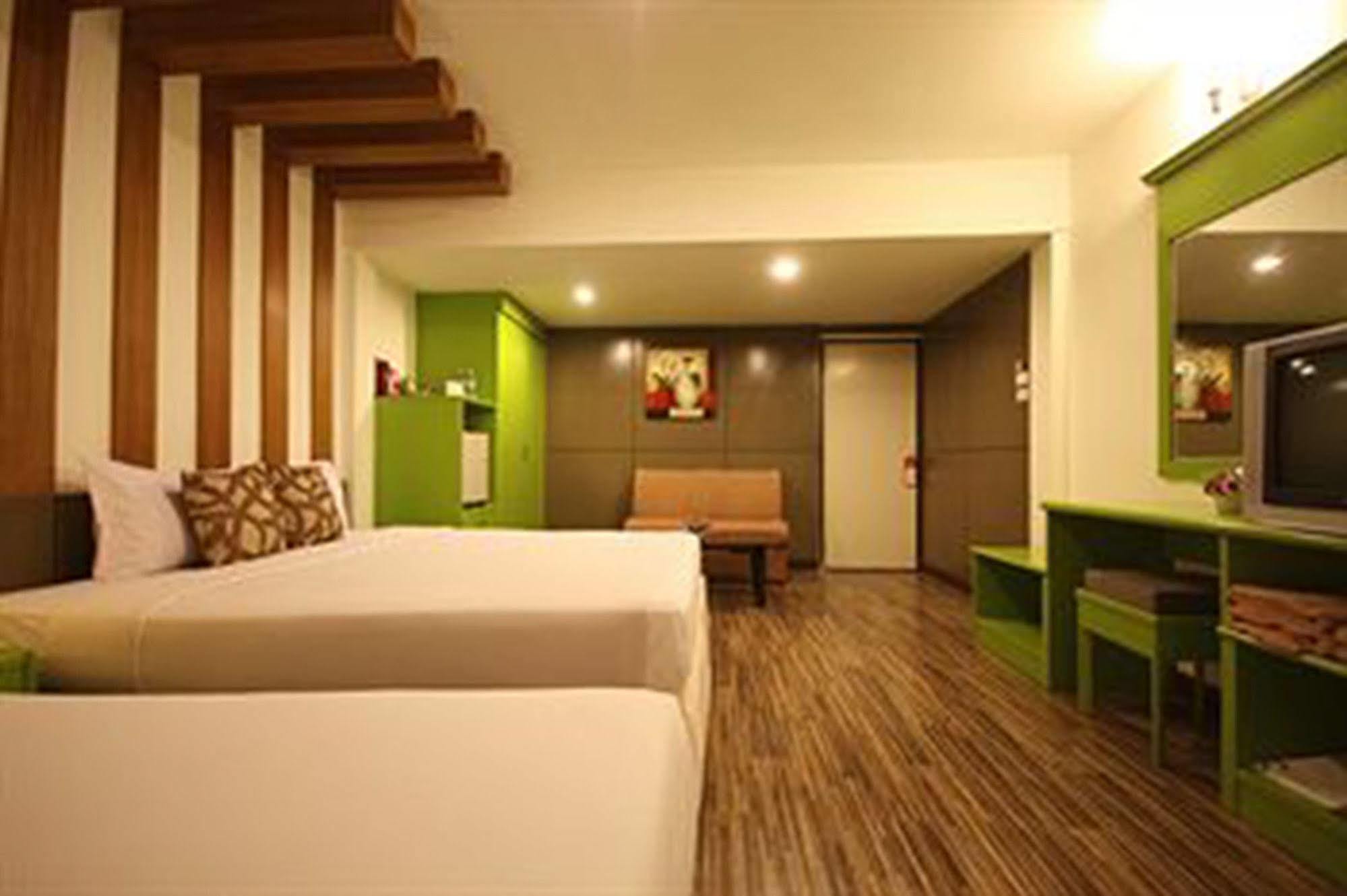 Windmill Resort Hotel Pattaya Luaran gambar
