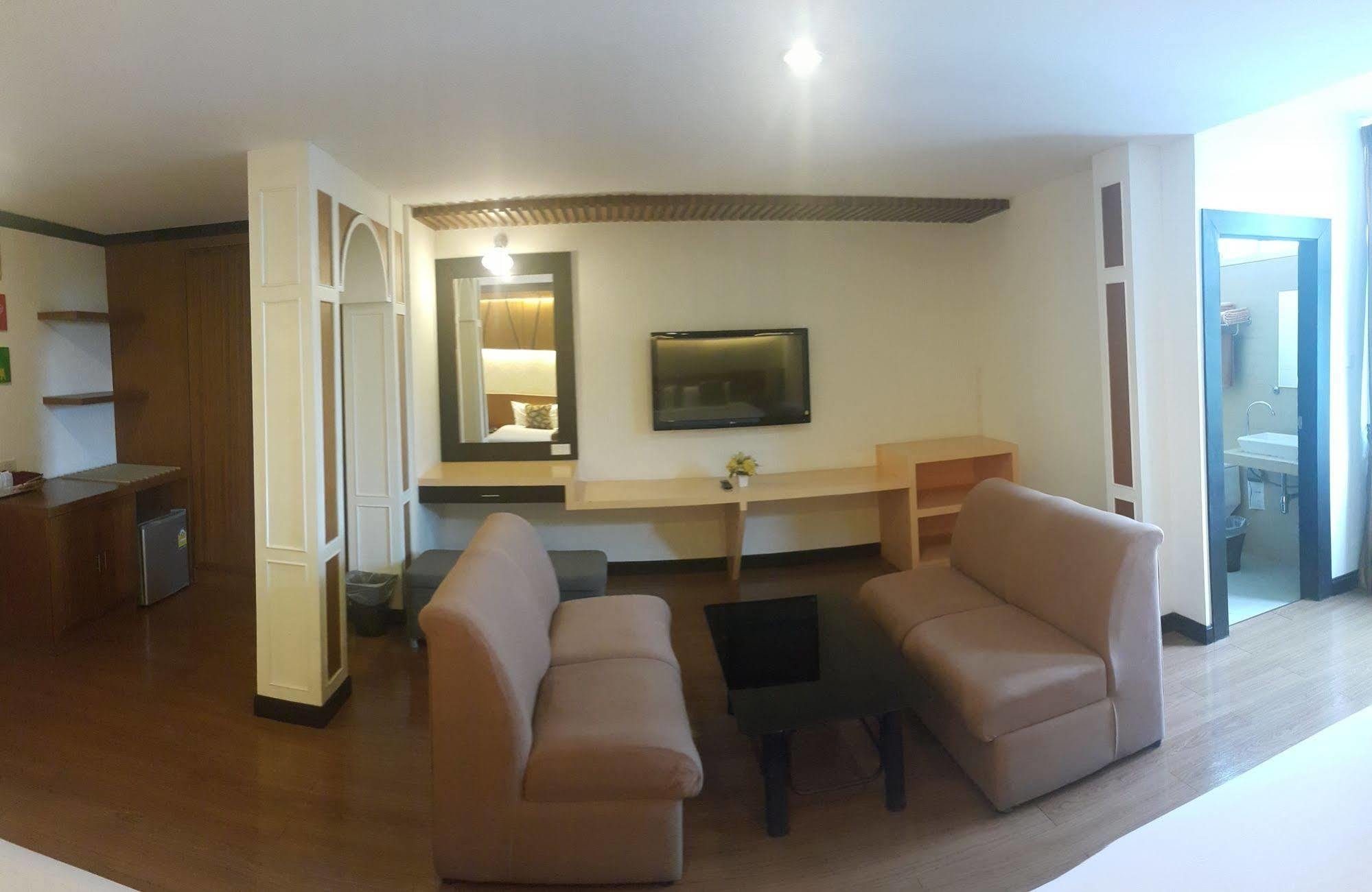 Windmill Resort Hotel Pattaya Luaran gambar