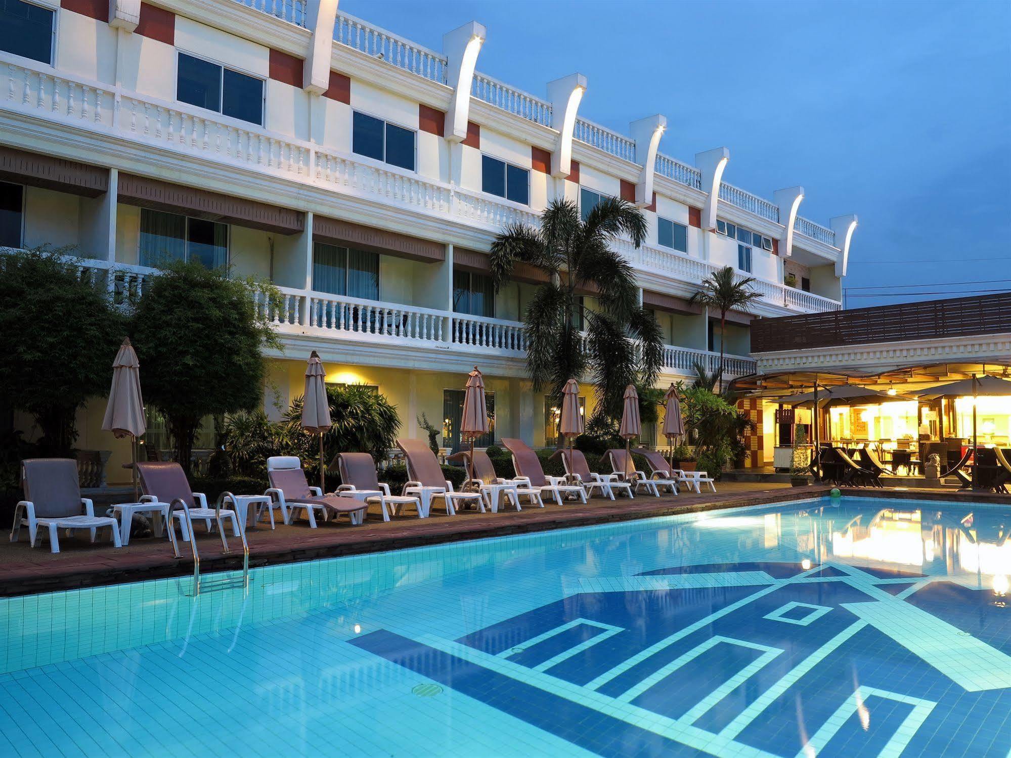 Windmill Resort Hotel Pattaya Luaran gambar
